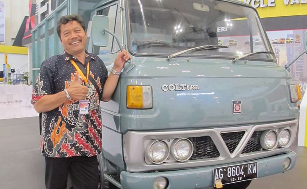 Achmad Suntoko dan Cerita Truk Klasik Mitsubishi Colt T200 Achmad Suntoko dan Cerita Truk Klasik Mitsubishi Colt T200