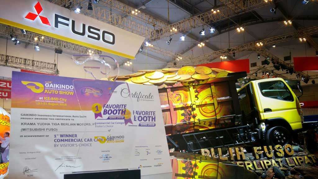 Booth Mitsubishi Fuso, Terbaik Kategori Komersial di GIIAS 2016 Booth Mitsubishi Fuso, Terbaik Kategori Komersial di GIIAS 2016