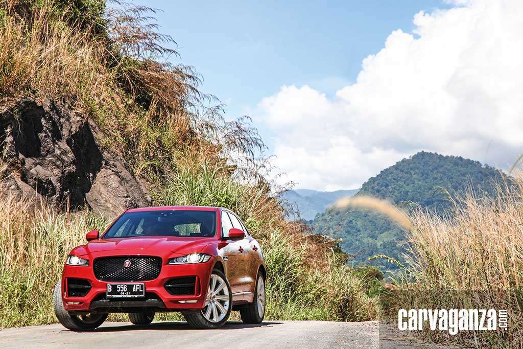 Test Drive: Jaguar F-Pace R-Sport, Si Flamboyan dari Inggris Test Drive: Jaguar F-Pace R-Sport, Si Flamboyan dari Inggris