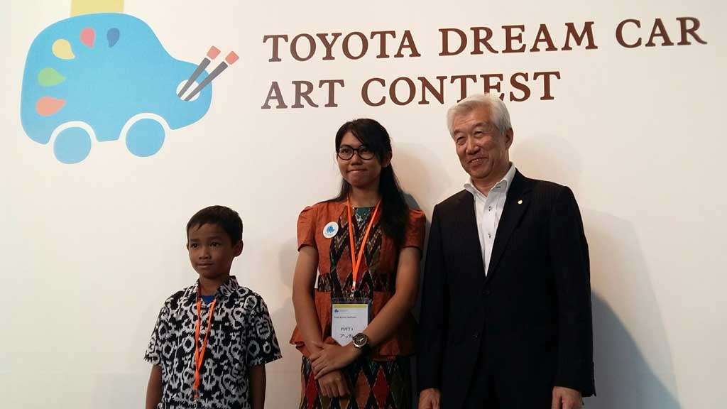 Mobil Jamur Penyelamat Karya Dzaky Menang di Jepang Mobil Jamur Penyelamat Karya Dzaky Menang di Jepang