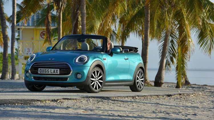 MINI Perkenalkan The New MINI Cabrio di GIIAS 2016 MINI Perkenalkan The New MINI Cabrio di GIIAS 2016