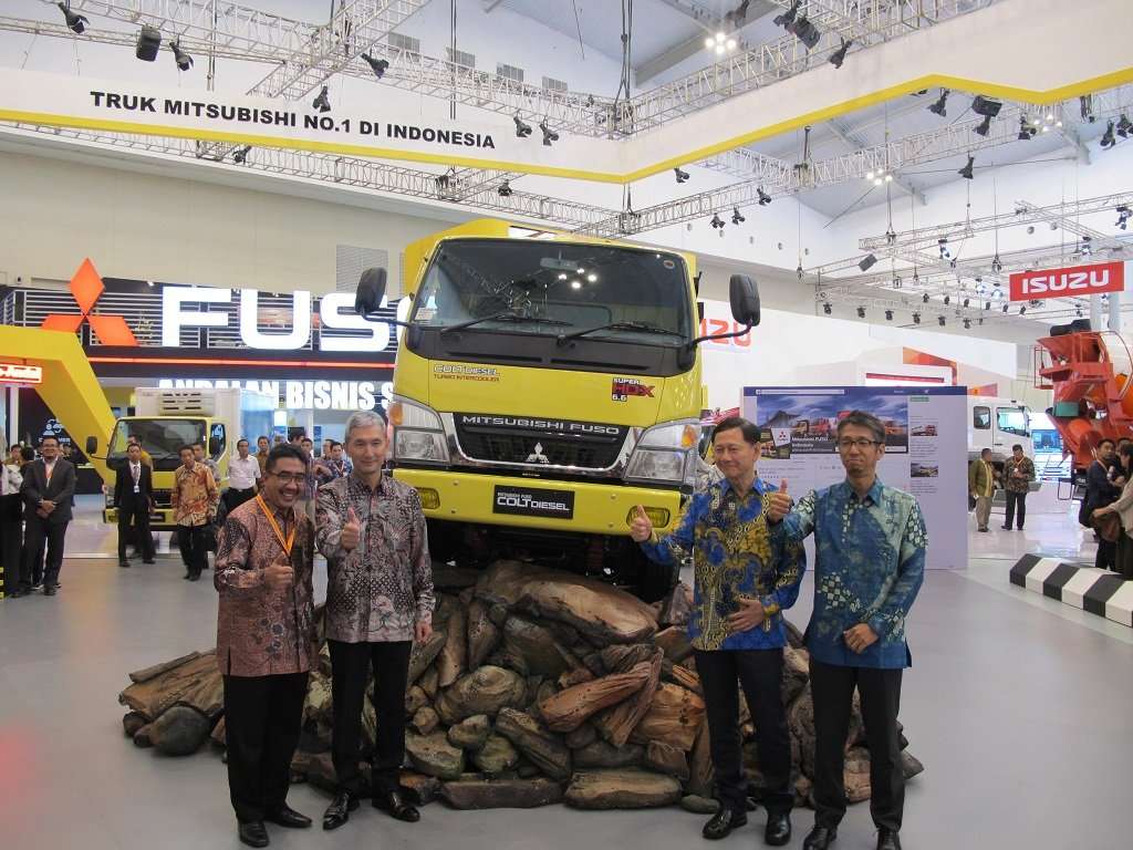 Mitsubishi Fuso Luncurkan Colt Diesel FE SHD-X 6.666 Mitsubishi Fuso Luncurkan Colt Diesel FE SHD-X 6.666