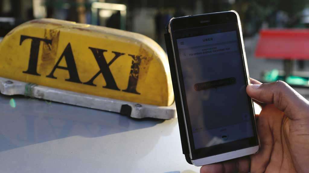 Mobil Untuk Taksi Online Dicover Asuransi? Mobil Untuk Taksi Online Dicover Asuransi?