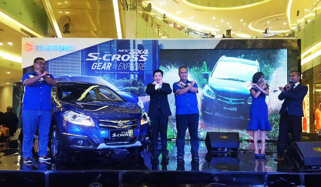 Suzuki Perkenalkan New SX4 S-Cross Serentak di 15 Kota Suzuki Perkenalkan New SX4 S-Cross Serentak di 15 Kota