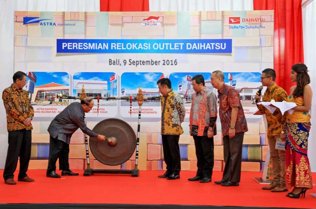 Daihatsu Resmikan 5 Outlet Sekaligus Daihatsu Resmikan 5 Outlet Sekaligus