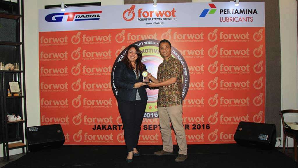 Mitsubishi Pajero Sport Sabet Forwot Car of the Year 2016 Mitsubishi Pajero Sport Sabet Forwot Car of the Year 2016