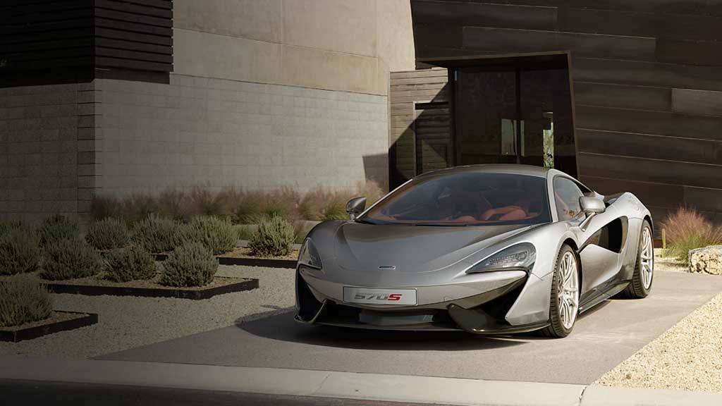 McLarens 570s Coupe Raih Best Driver’s Car of 2016 McLarens 570s Coupe Raih Best Driver’s Car of 2016