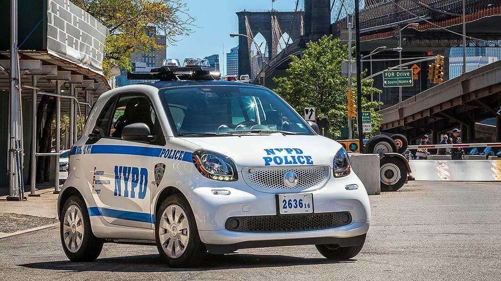 NYPD Gunakan Smart ForTwo untuk Kendaraan Patroli NYPD Gunakan Smart ForTwo untuk Kendaraan Patroli