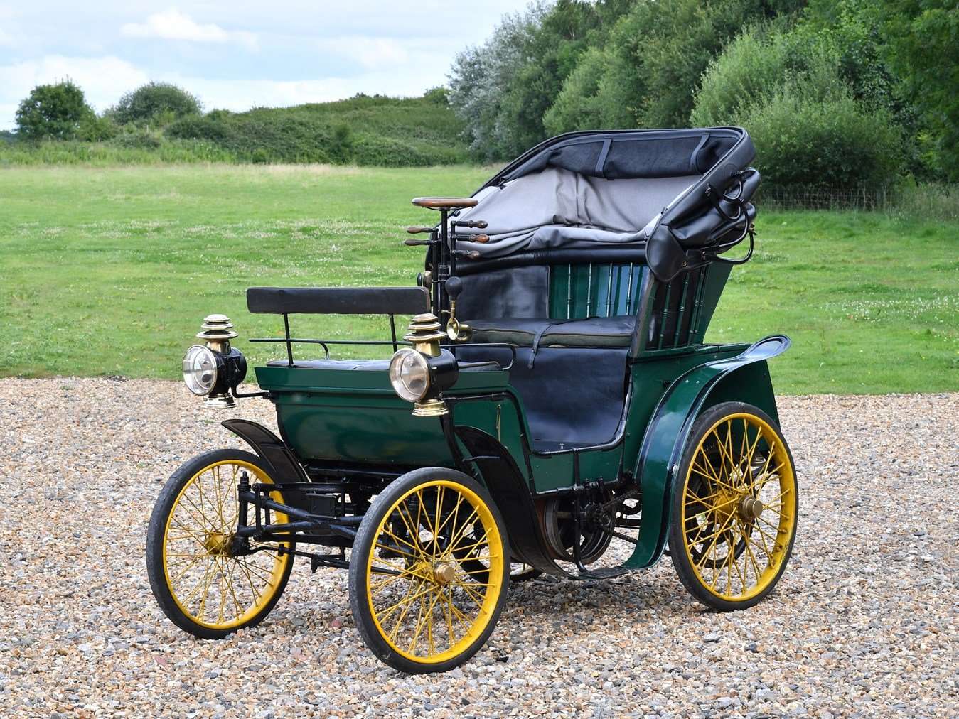 Mobil Kembaran Sherlock Holmes Dilelang Mobil Kembaran Sherlock Holmes Dilelang