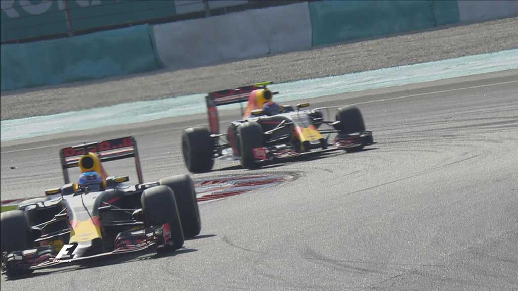 Daniel Ricciardo Menangi GP Malaysia, Hamilton Gagal Finish Daniel Ricciardo Menangi GP Malaysia, Hamilton Gagal Finish