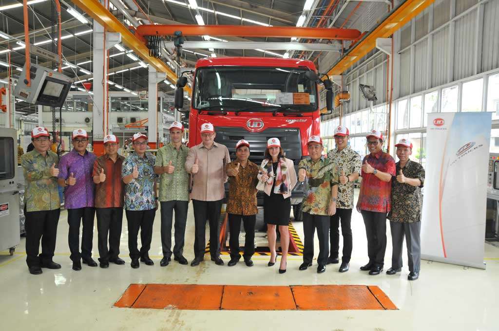 UD Trucks Buka Pabrik Perakitan Truk Senilai US$ 3 Juta UD Trucks Buka Pabrik Perakitan Truk Senilai US$ 3 Juta