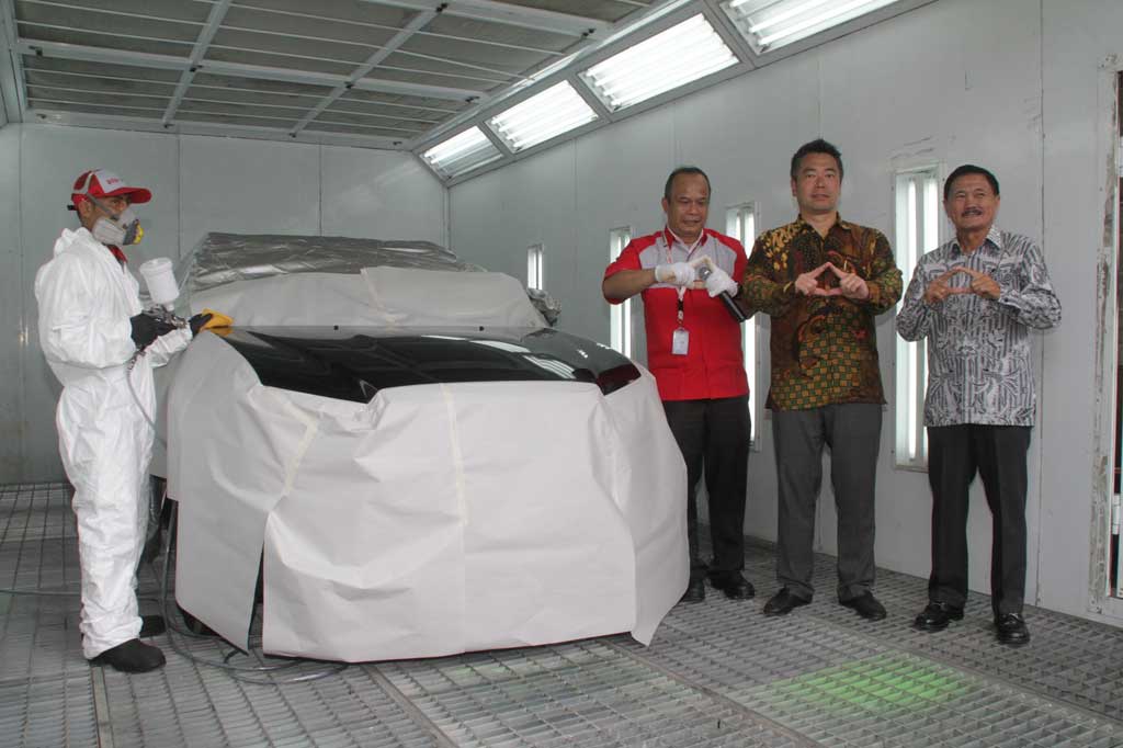KTB Resmikan Fasilitas Body Repair dan Paint Shop Pertama di Indonesia KTB Resmikan Fasilitas Body Repair dan Paint Shop Pertama di Indonesia