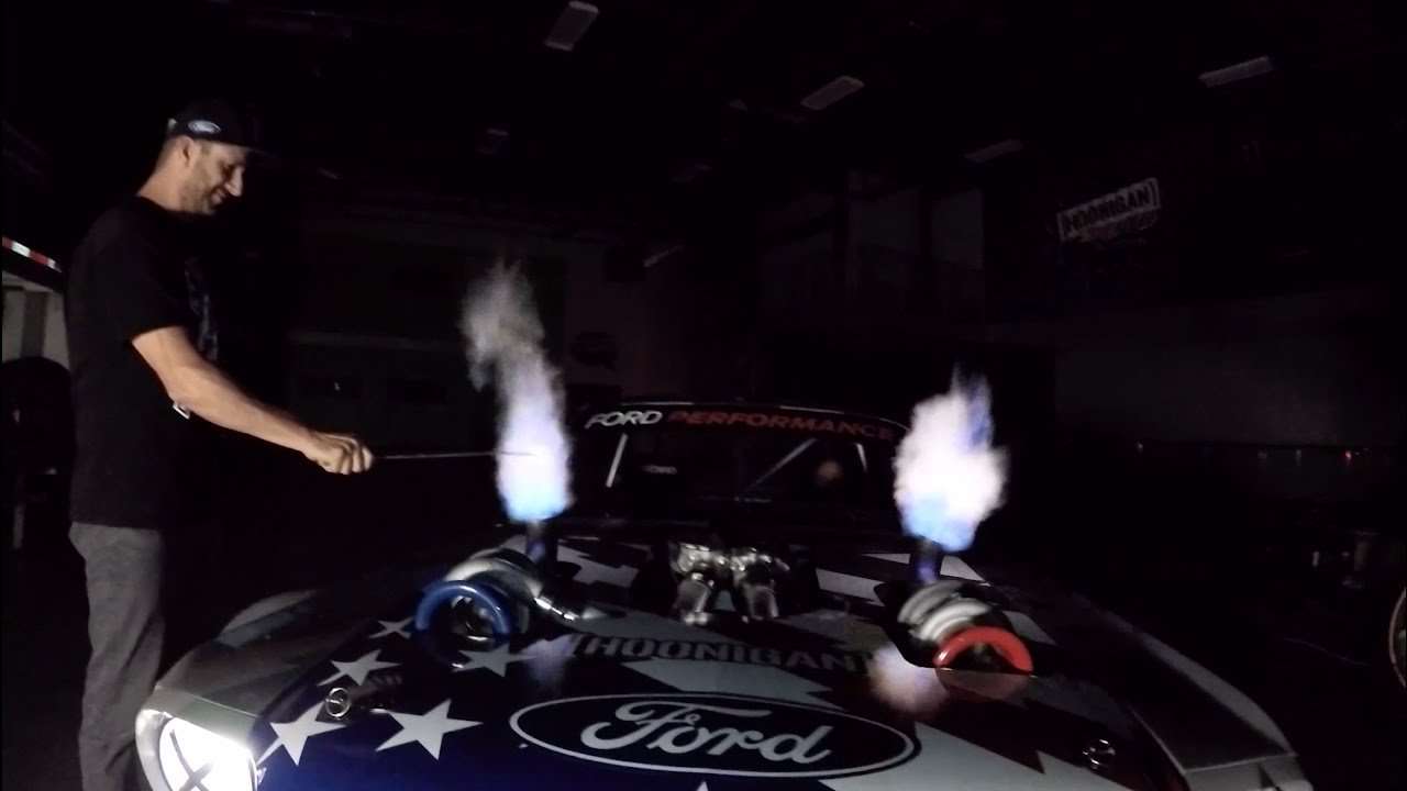 VIDEO: Ken Block Tampikan Teaser Hoonicorn V2 VIDEO: Ken Block Tampikan Teaser Hoonicorn V2