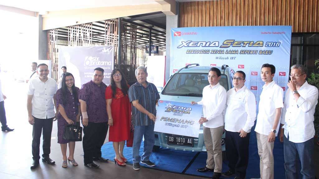 Daihatsu Serahkan Xenia Setia di Manado Daihatsu Serahkan Xenia Setia di Manado