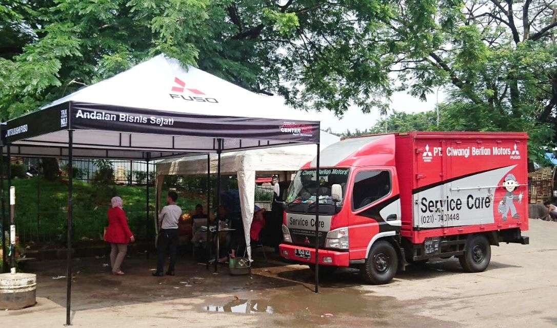 Bengkel Berjalan Mitsubishi Fuso Bidik Pasar Induk Bengkel Berjalan Mitsubishi Fuso Bidik Pasar Induk