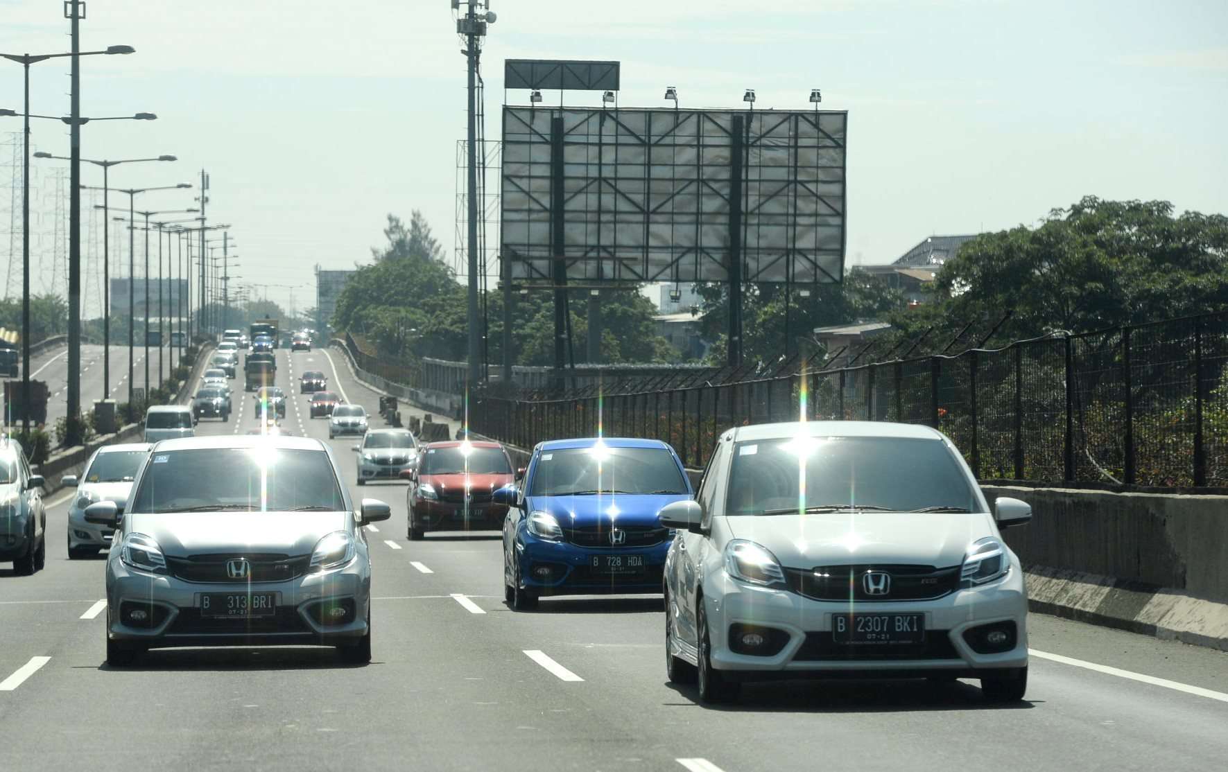 Konsumsi BBM New Honda Brio Tembus 28,9 km/liter Konsumsi BBM New Honda Brio Tembus 28,9 km/liter