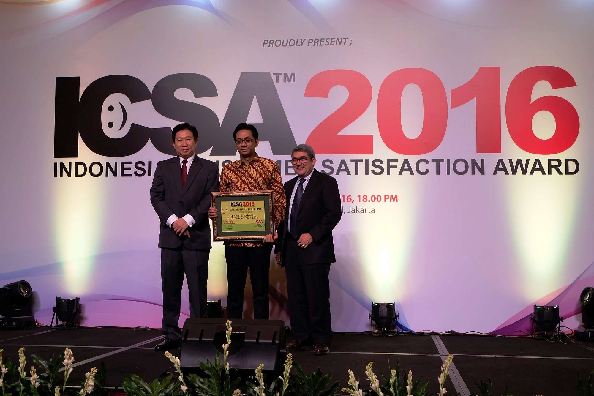 Mitsubishi Sabet Dua Penghargaan Kepuasan Pelanggan Mitsubishi Sabet Dua Penghargaan Kepuasan Pelanggan
