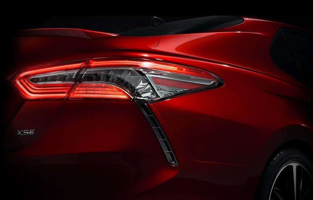 Toyota Camry 2018 Muncul Januari, Ini Teasernya Toyota Camry 2018 Muncul Januari, Ini Teasernya