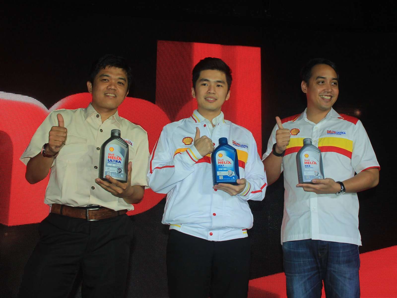 Shell Helix Professional untuk Mobil Berperforma Tinggi Shell Helix Professional untuk Mobil Berperforma Tinggi