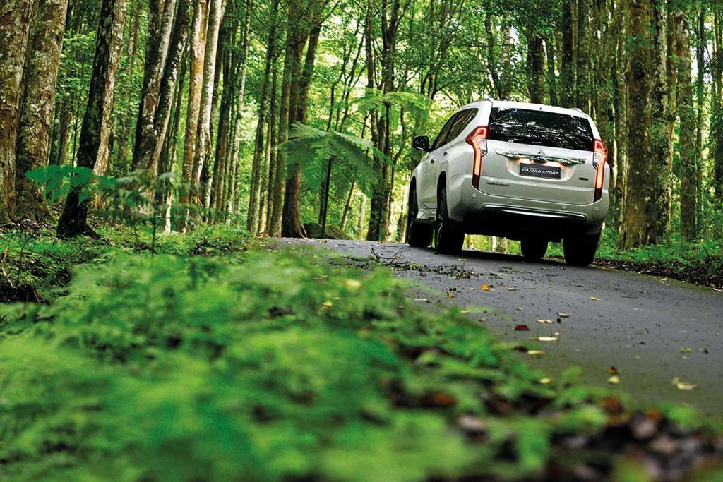 TEST DRIVE: Mitsubishi All New Pajero Sport Dakar 4x2, Tail Light Story TEST DRIVE: Mitsubishi All New Pajero Sport Dakar 4x2, Tail Light Story