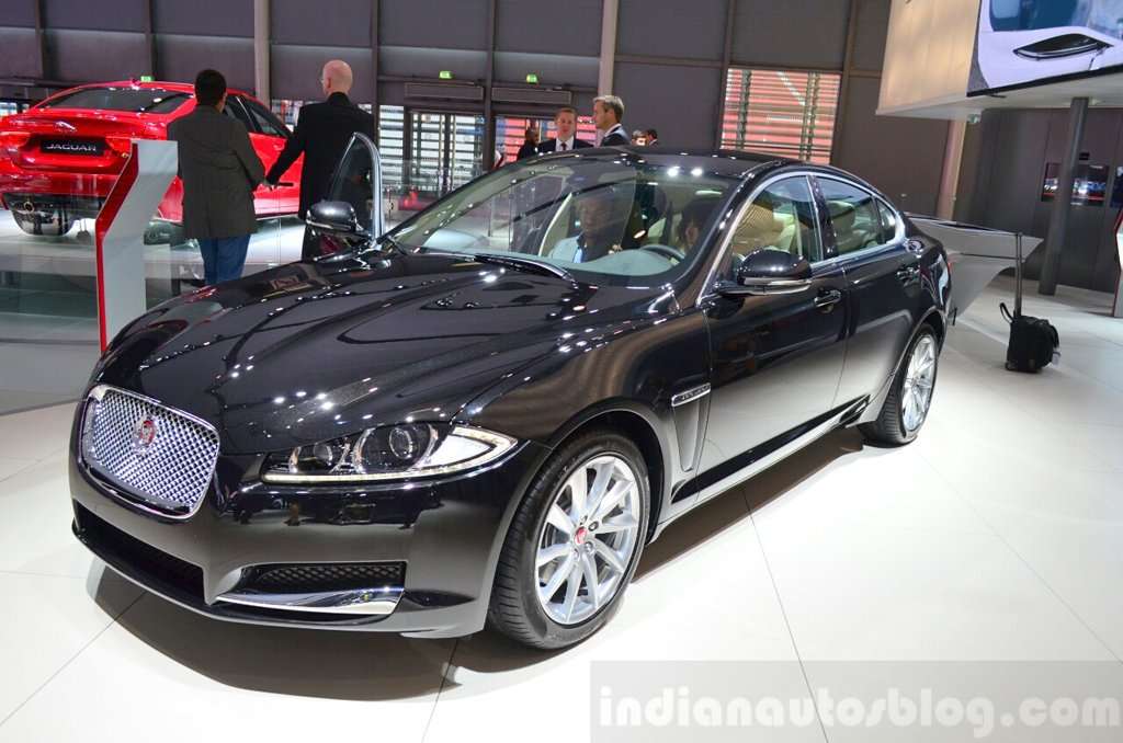 Jaguar XF 2.0 Black Jack Siap Meluncur Besok Jaguar XF 2.0 Black Jack Siap Meluncur Besok