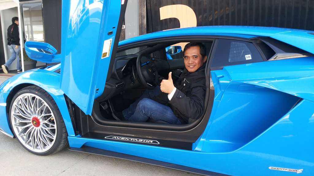EKSKLUSIF TEST DRIVE: Menantang Lamborghini Aventador S (Bagian 1) EKSKLUSIF TEST DRIVE: Menantang Lamborghini Aventador S (Bagian 1)