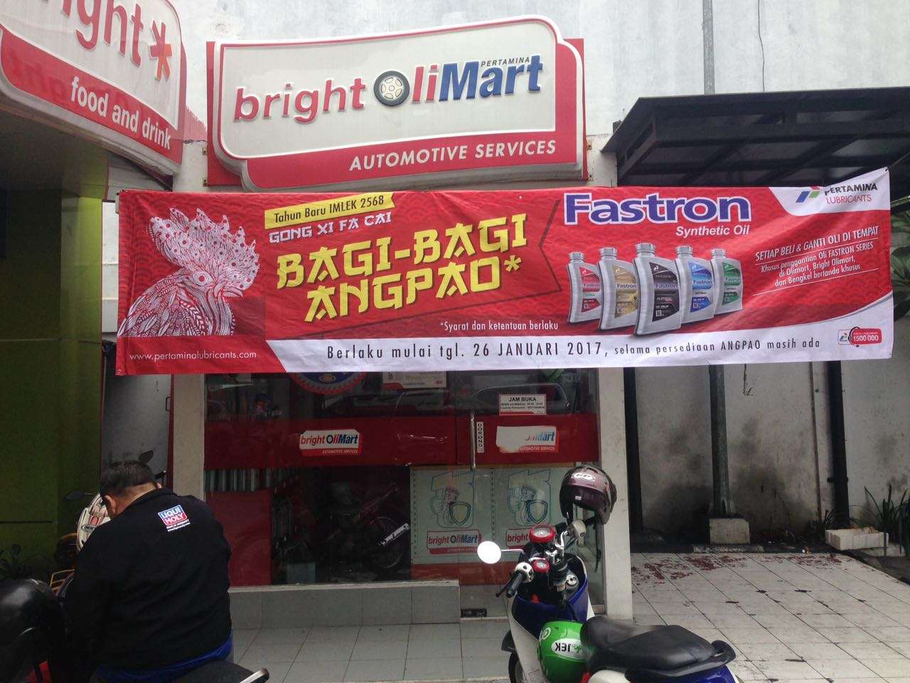 Pertamina Lubricants Bagi-Bagi Angpao Pertamina Lubricants Bagi-Bagi Angpao
