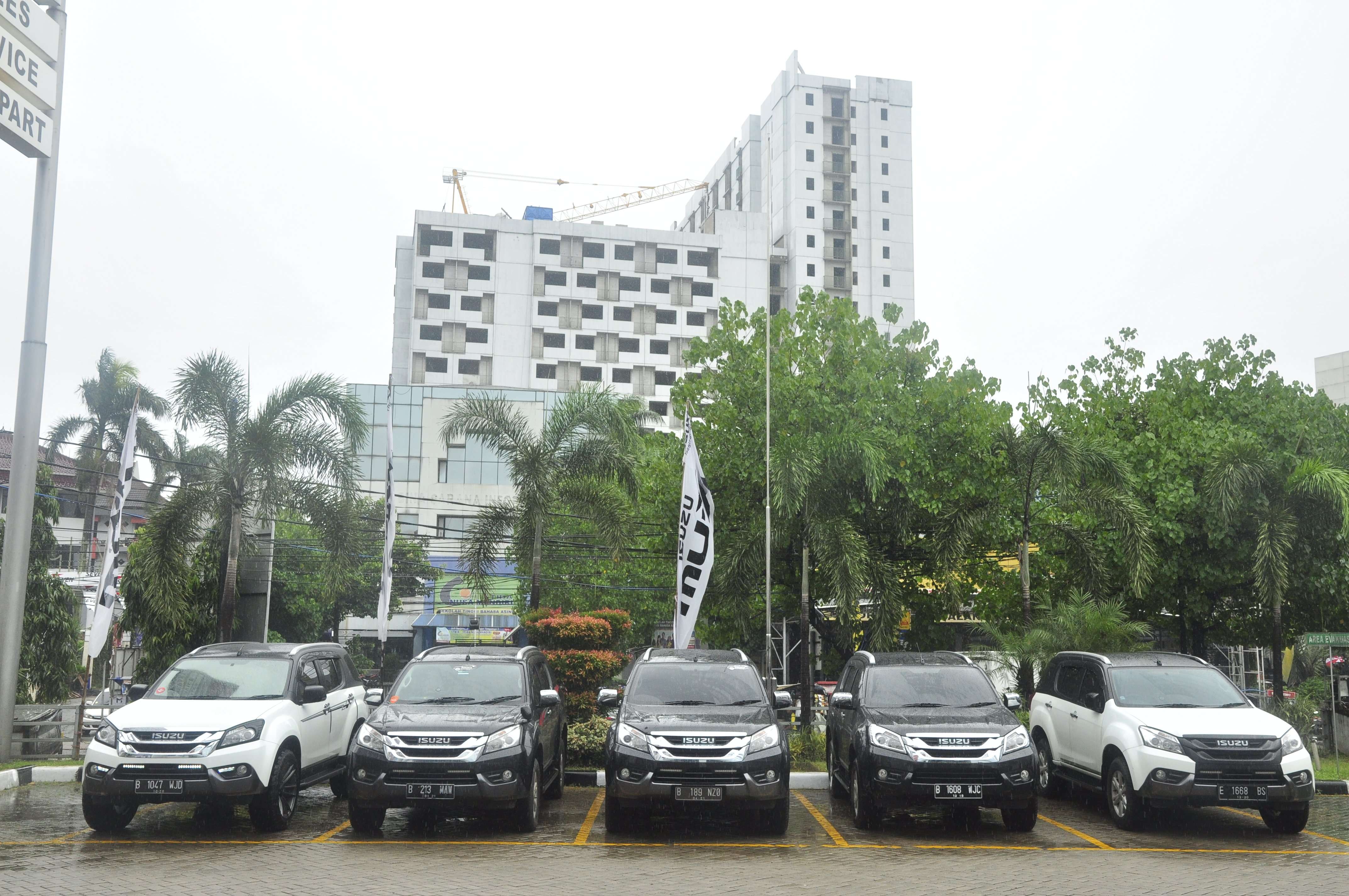Isuzu Perkenalkan Global Isuzu Diagnostic Service System ke Komunitas Isuzu Perkenalkan Global Isuzu Diagnostic Service System ke Komunitas