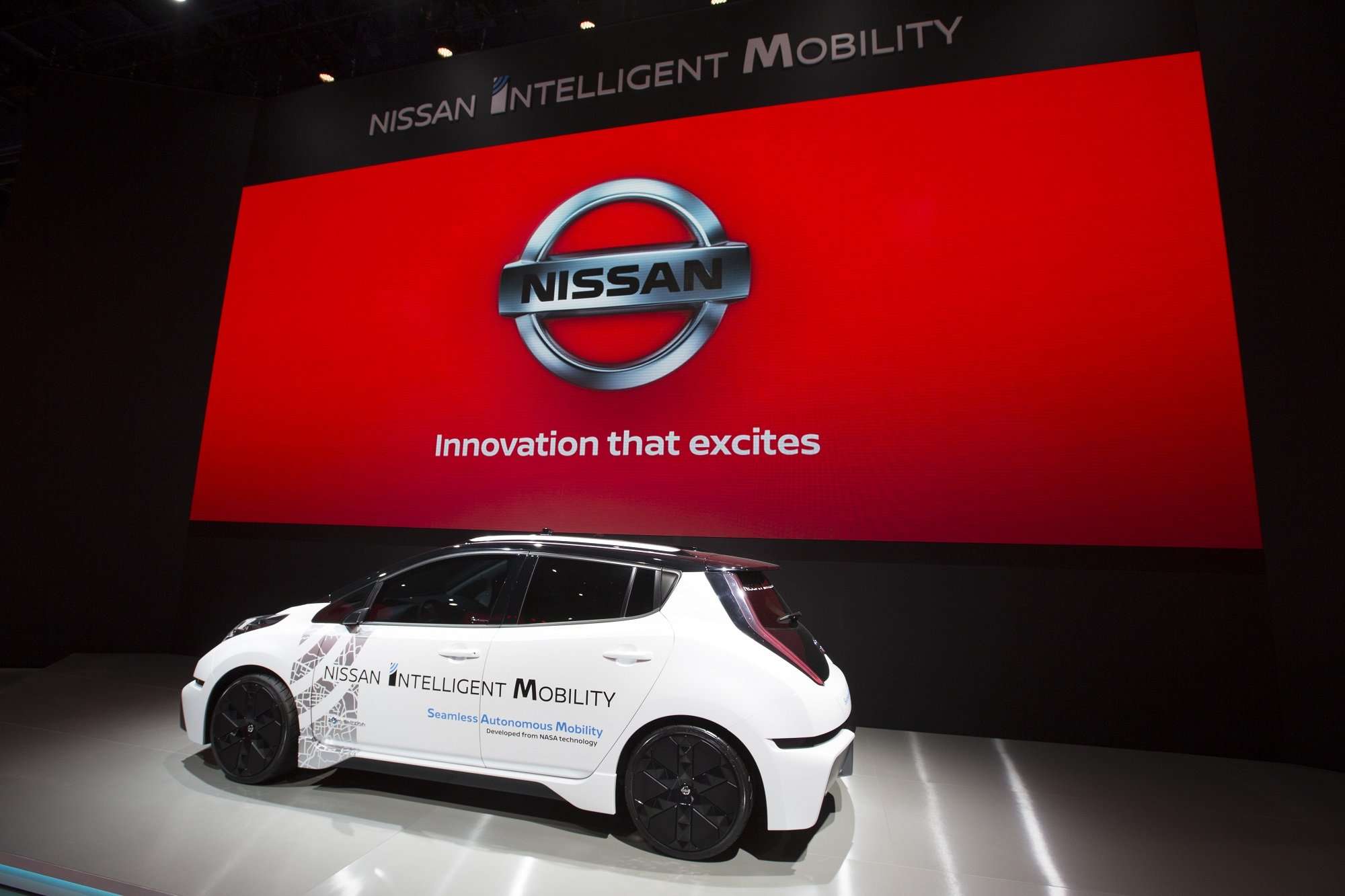 Nissan Hadirkan Terobosan Zero-Emission dan Zero-Fatality Nissan Hadirkan Terobosan Zero-Emission dan Zero-Fatality