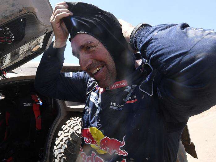 Peterhansel Finish Pertama, Loeb Merosot Ketiga di Etape 3 Rally Dakar Peterhansel Finish Pertama, Loeb Merosot Ketiga di Etape 3 Rally Dakar