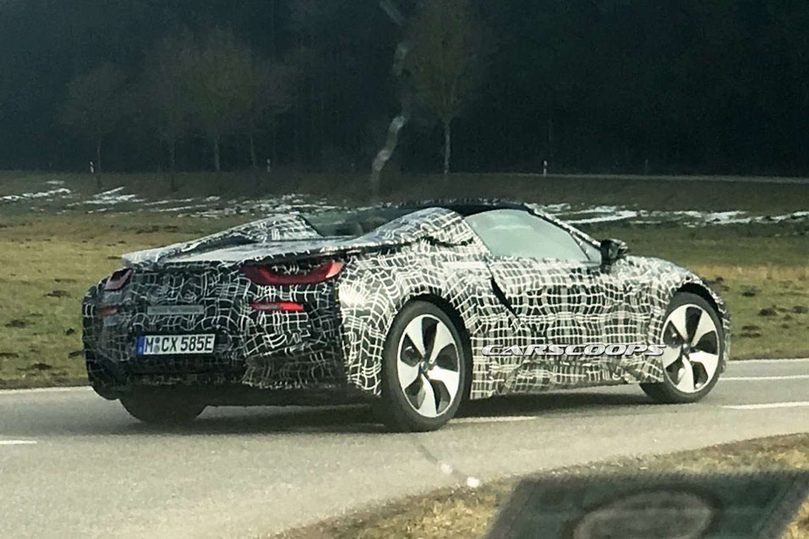 BMW i8 Spyder Tertangkap Kamera Lakukan Uji Coba BMW i8 Spyder Tertangkap Kamera Lakukan Uji Coba