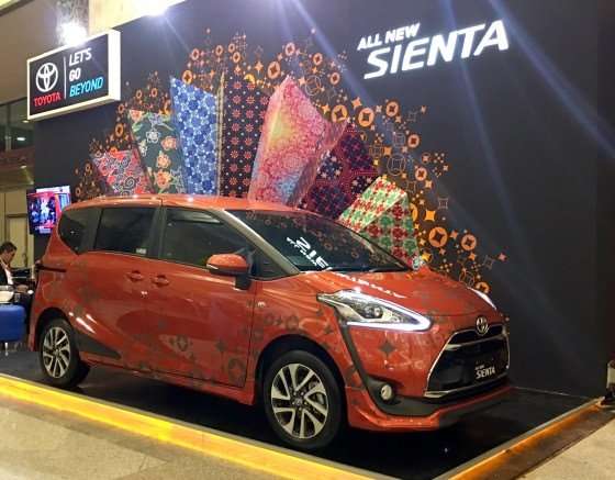 Toyota All New Sienta Ramaikan Indonesia Fashion Week 2017 Toyota All New Sienta Ramaikan Indonesia Fashion Week 2017