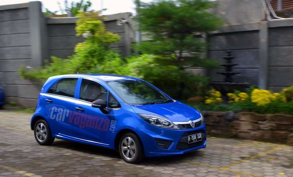 First Drive Eksklusif Proton Iriz First Drive Eksklusif Proton Iriz