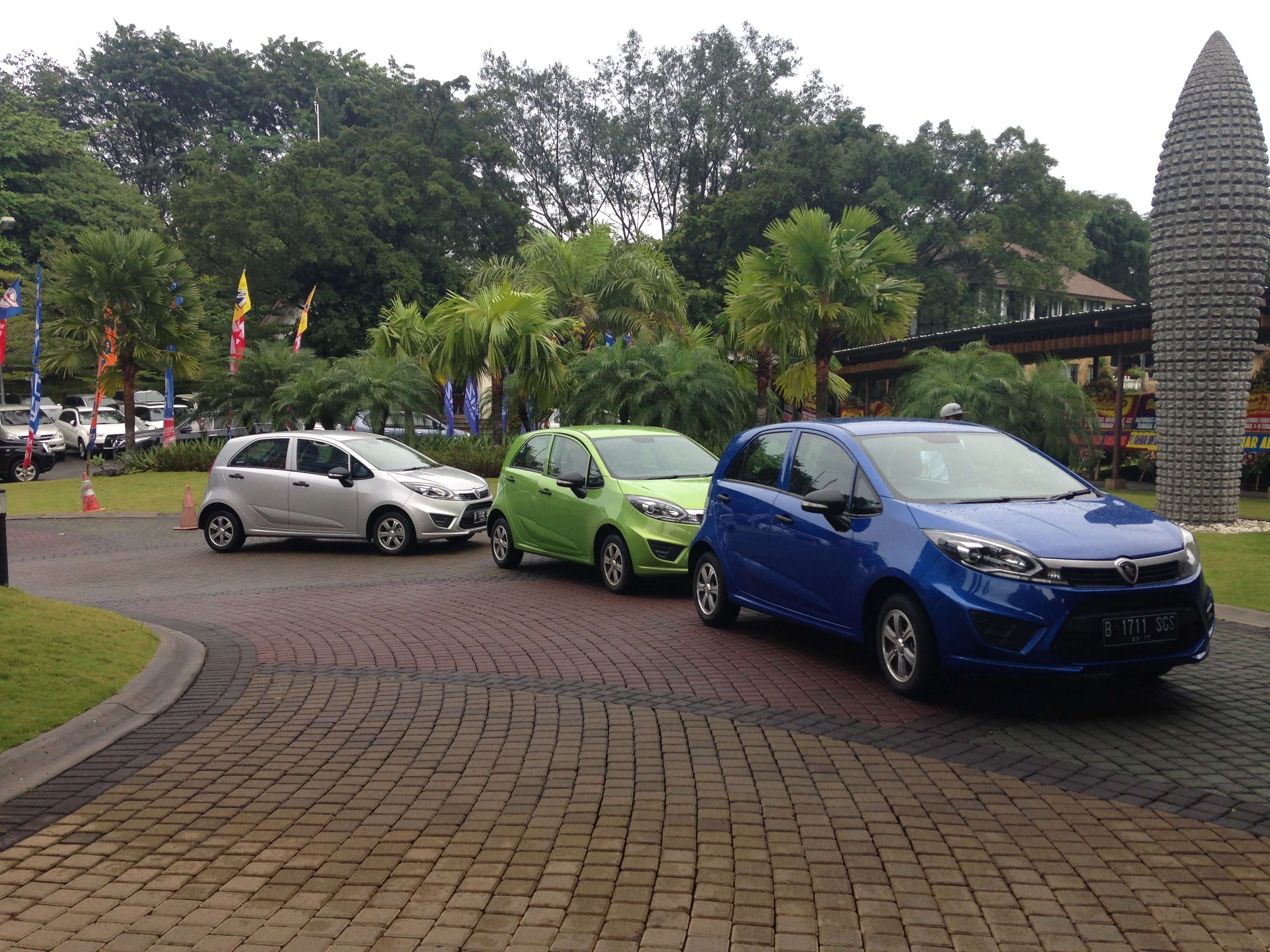 Proton Iriz Meluncur 18 Februari Proton Iriz Meluncur 18 Februari