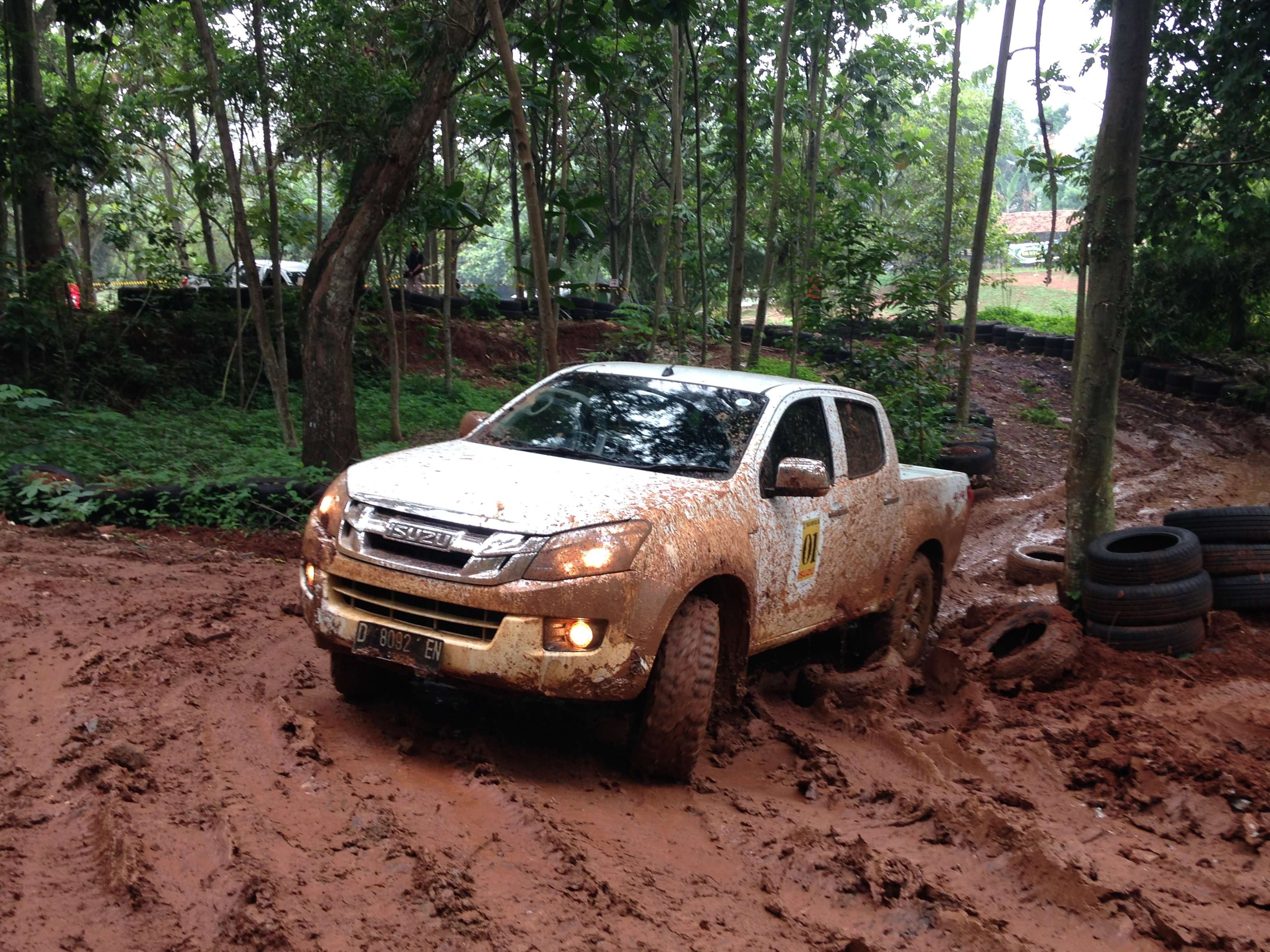 Astra Isuzu Gelar D-Max Experience Di Depok Astra Isuzu Gelar D-Max Experience Di Depok
