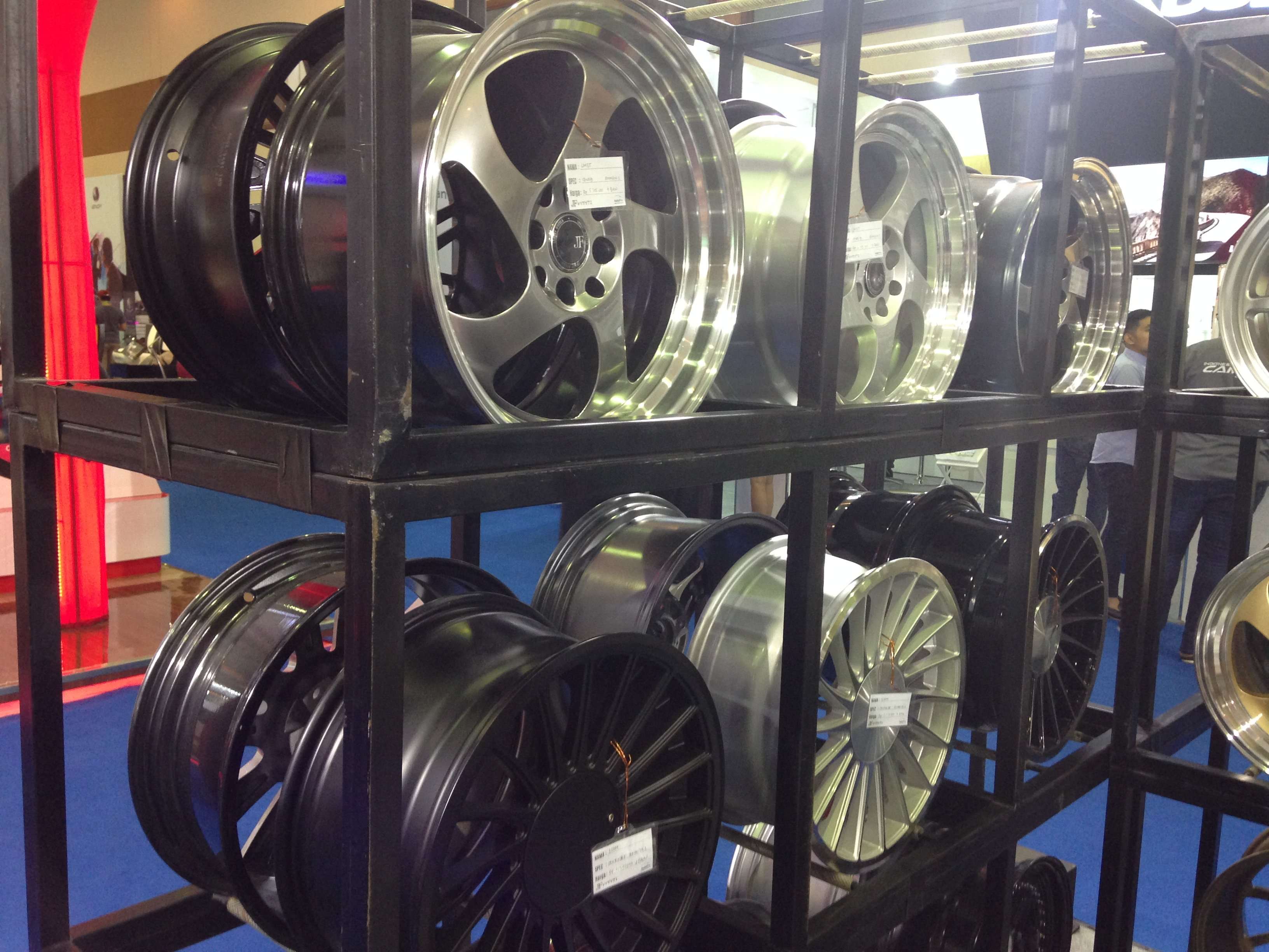 JF Luxury Beri Promo Beli Velg Gratis Ban di AutoPro JF Luxury Beri Promo Beli Velg Gratis Ban di AutoPro