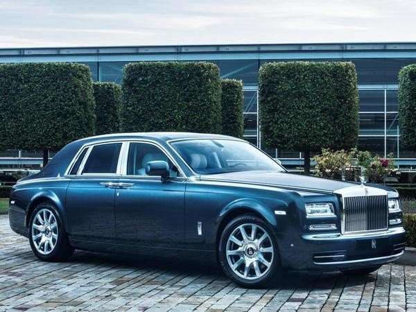 Rolls-Royce Bangkitkan Aura Kapal Laut di Generasi Terakhir Phantom Rolls-Royce Bangkitkan Aura Kapal Laut di Generasi Terakhir Phantom