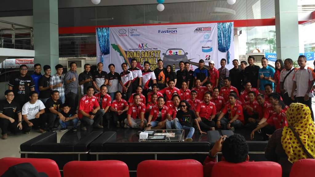 AXIC Ajak Komunitas di Palembang Belajar Defensive Driving AXIC Ajak Komunitas di Palembang Belajar Defensive Driving
