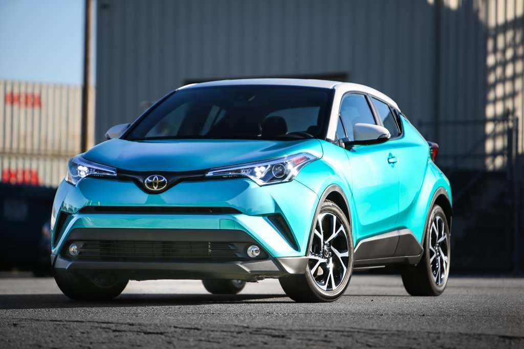 Toyota C-HR 2018 Dibanderol Mulai Rp 300 Juta Toyota C-HR 2018 Dibanderol Mulai Rp 300 Juta