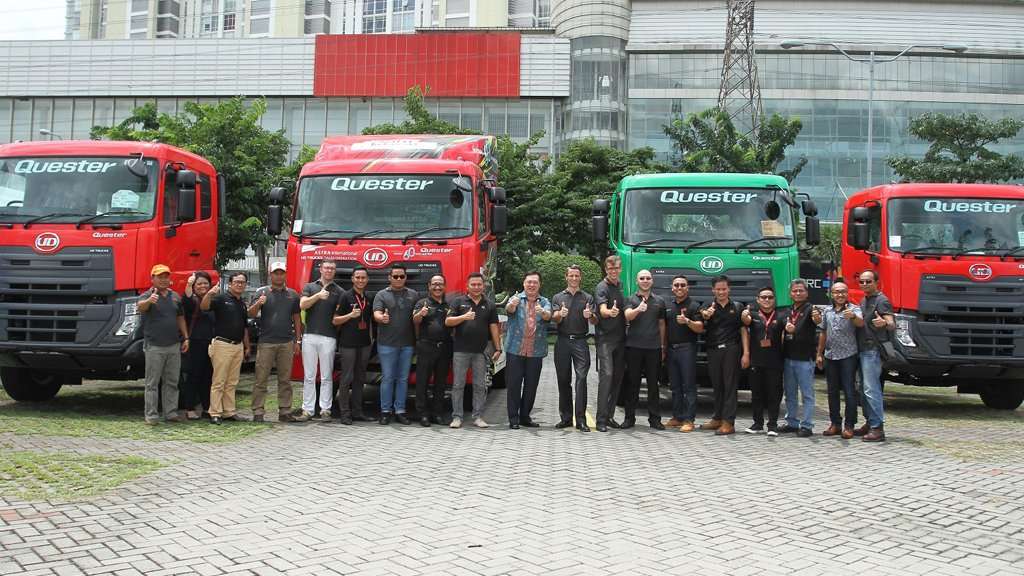 UD Truck Ajak 150 Konsumen dan Media Menjajal Quester UD Truck Ajak 150 Konsumen dan Media Menjajal Quester