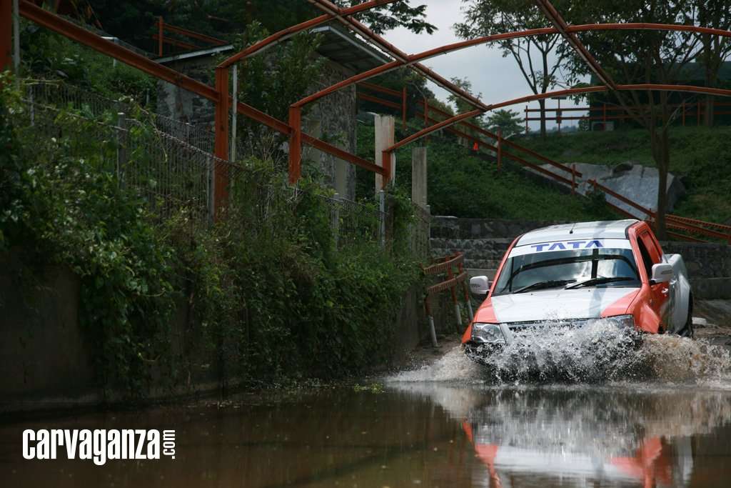 Tata Xenon XT D-Cab 4x4 Membuktikan Ketangguhan Tata Xenon XT D-Cab 4x4 Membuktikan Ketangguhan