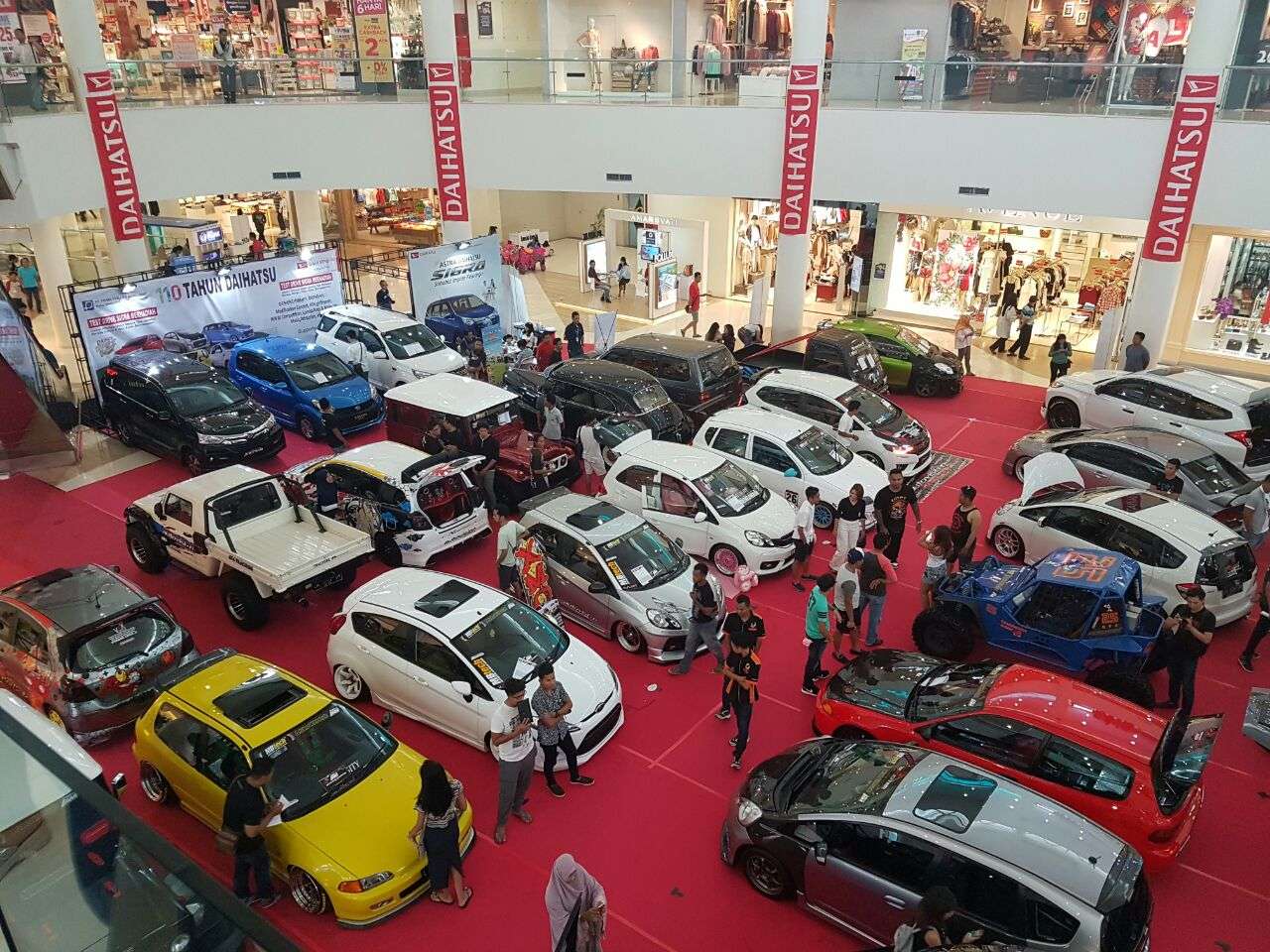 Daihatsu Dress-up Challenge Menyapa Kota Mataram Daihatsu Dress-up Challenge Menyapa Kota Mataram