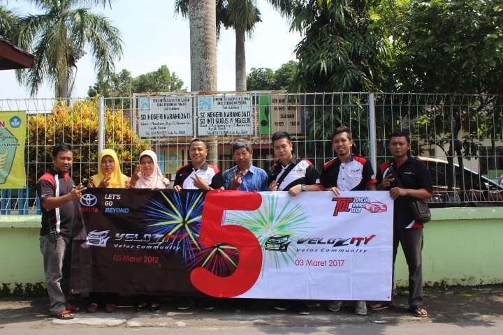Pecinta Toyota Veloz Peduli Anak Bangsa Pecinta Toyota Veloz Peduli Anak Bangsa