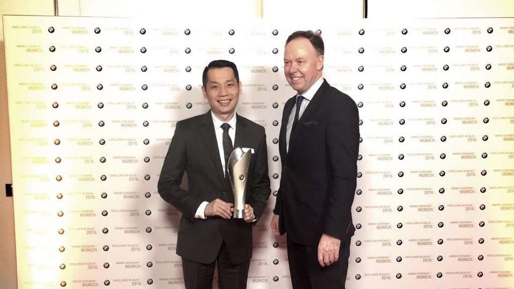BMW Astra Raih Penghargaan Diler Terbaik Customer Care Tingkat Dunia BMW Astra Raih Penghargaan Diler Terbaik Customer Care Tingkat Dunia