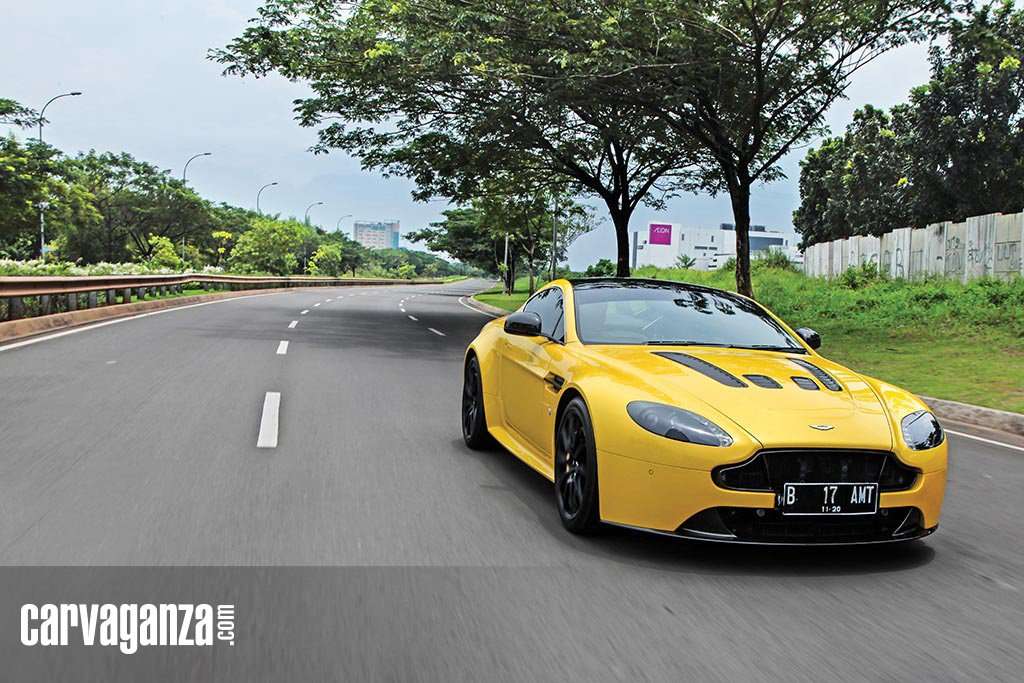 Aston Martin V12 Vantage S, The Explosive Expert Aston Martin V12 Vantage S, The Explosive Expert