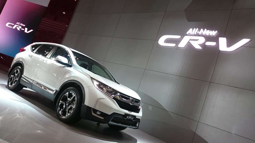 Honda All New CR-V Turbo 7 Penumpang Hadir di IIMS 2017 Honda All New CR-V Turbo 7 Penumpang Hadir di IIMS 2017