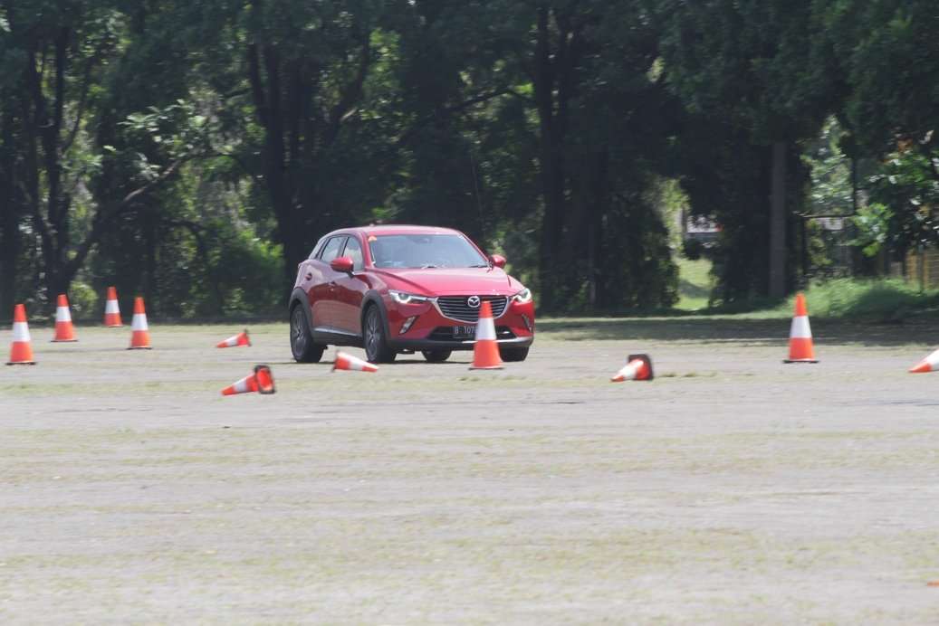 TEST DRIVE: Menjajal GVC di Mazda CX-3 TEST DRIVE: Menjajal GVC di Mazda CX-3