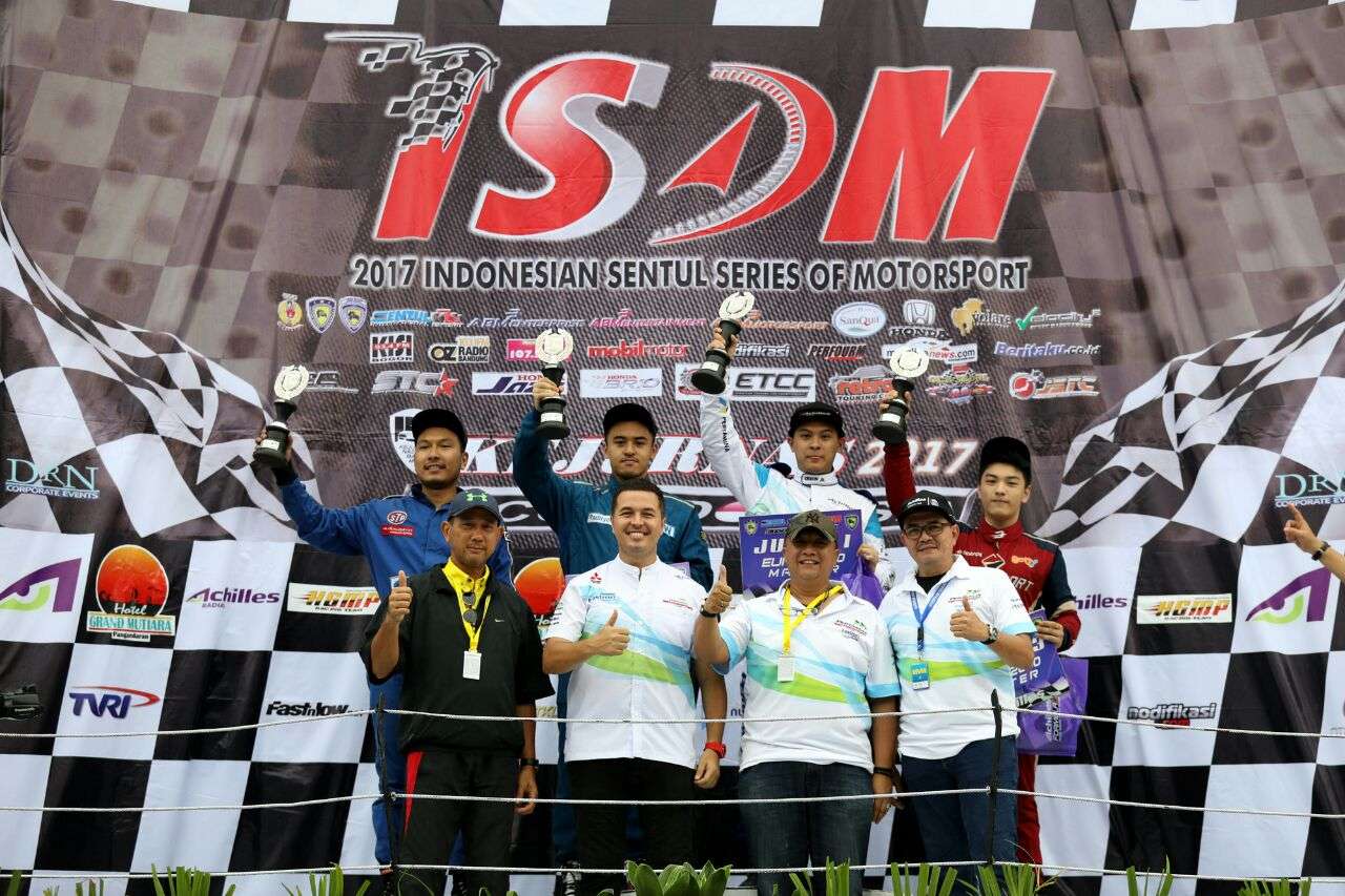 European Touring Car Championship Sajikan Keseruan European Touring Car Championship Sajikan Keseruan
