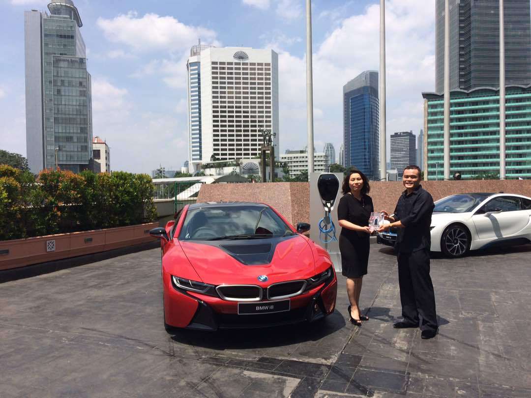 BMW i8 Protonic Red Edition Satu-Satunya di Indonesia BMW i8 Protonic Red Edition Satu-Satunya di Indonesia