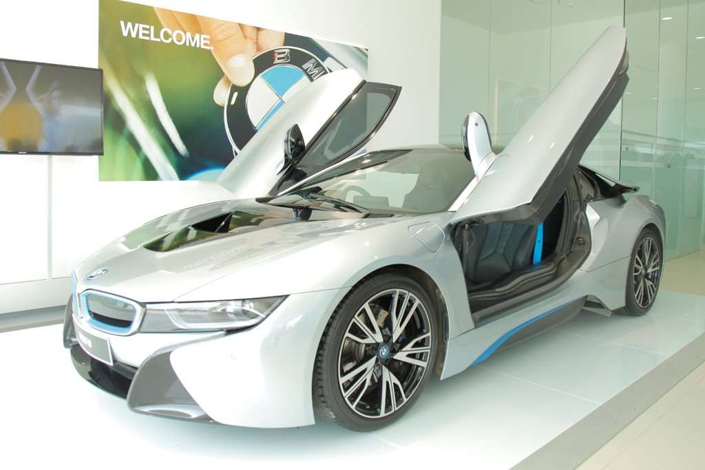 BMW i8 Kini Tersedia di Surabaya BMW i8 Kini Tersedia di Surabaya